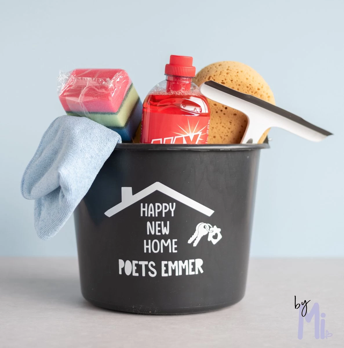 ByMi| Poetsemmer Happy New Home | Cadeautje Huis |Housewarming |Nieuwe Woning | Gepersonaliseerd 1 ByMi| Poetsemmer Happy New Home | Cadeautje Huis |Housewarming |Nieuwe Woning | Gepersonaliseerd