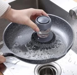 Afwasborstel Met Zeepdispenser – Met 3 Verschillende Opzet Stukken – Inclusief Houder – Grijs – Afwas Borstel Zeepreservoir – Zeep Handborstel – Doseerpomp – Afwasmiddel Dispenser – Navulbaar -Huishoud Verkoop 1200x1168 3