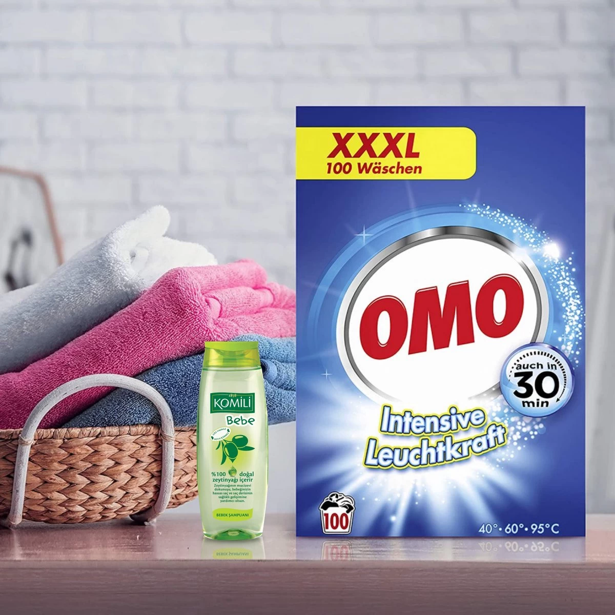 Omo Wit Waspoeder XXXL 100 Wasbeurten 7kg Wasmiddel + Met Komili Shampoo 200ml 1 Omo Wit Waspoeder XXXL 100 Wasbeurten 7kg Wasmiddel + Met Komili Shampoo 200ml