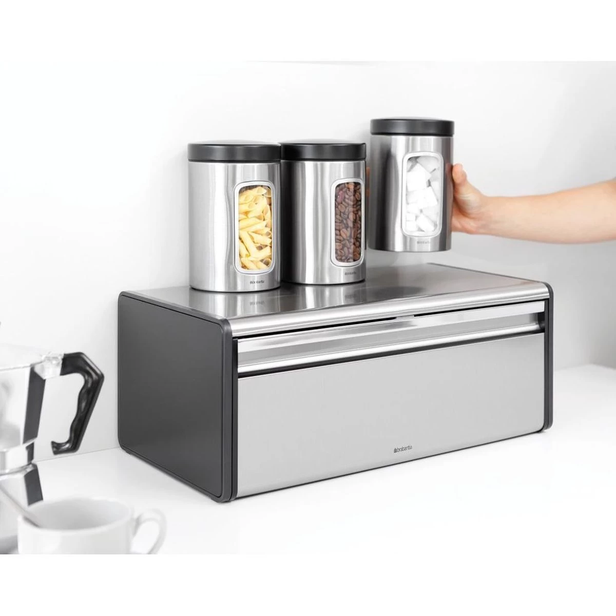 Brabantia Broodtrommel - Met Klepdeksel - Matt Steel Fingerprint Proof / Matt Black 3 Brabantia Broodtrommel - Met Klepdeksel - Matt Steel Fingerprint Proof / Matt Black - Afbeelding 3
