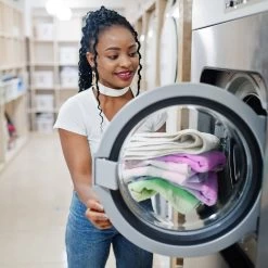 Omo Vloeibaar Wasmiddel Kleur - 100 Wasbeurten - Grootverpakking -Huishoud Verkoop 1200x1200 234