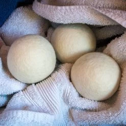 Apeiron Drogerballen - Droogballen - 6 XL Wasbollen - Droger - Duurzaam - Wasmachine - Wasverzachter - Energie Besparen - Zero Waste - Schapenvacht - Wol 17 Apeiron Drogerballen - Droogballen - 6 XL Wasbollen - Droger - Duurzaam - Wasmachine - Wasverzachter - Energie Besparen - Zero Waste - Schapenvacht - Wol -Huishoud Verkoop 1200x1200 472