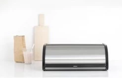 Brabantia Broodtrommel - Met Schuifdeksel - Matt Steel Fingerprint Proof -Huishoud Verkoop 1200x761 1