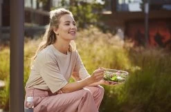 Mepal Saladbox Ellipse – Lunchbox Voor Volwassenen En Saladebox To Go – Nordic Pink – Groot Genoeg Voor Een Maaltijdsalade 8 Mepal Saladbox Ellipse – Lunchbox Voor Volwassenen En Saladebox To Go – Nordic Pink – Groot Genoeg Voor Een Maaltijdsalade -Huishoud Verkoop 1200x785 1