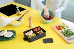 Brabantia Make & Take Bento Lunchbox Incl Bentobox - Large - Kunststof - Dark Grey 23 Brabantia Make & Take Bento Lunchbox Incl Bentobox - Large - Kunststof - Dark Grey -Huishoud Verkoop 1200x800 44