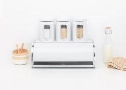 Brabantia Broodtrommel - Met Schuifdeksel - White 13 Brabantia Broodtrommel - Met Schuifdeksel - White -Huishoud Verkoop 1200x867 1
