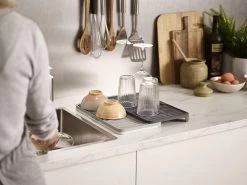 Joseph Joseph - Tier - Afdruipmat - Uitschuifbaar - Grijs -Huishoud Verkoop 1200x900 28